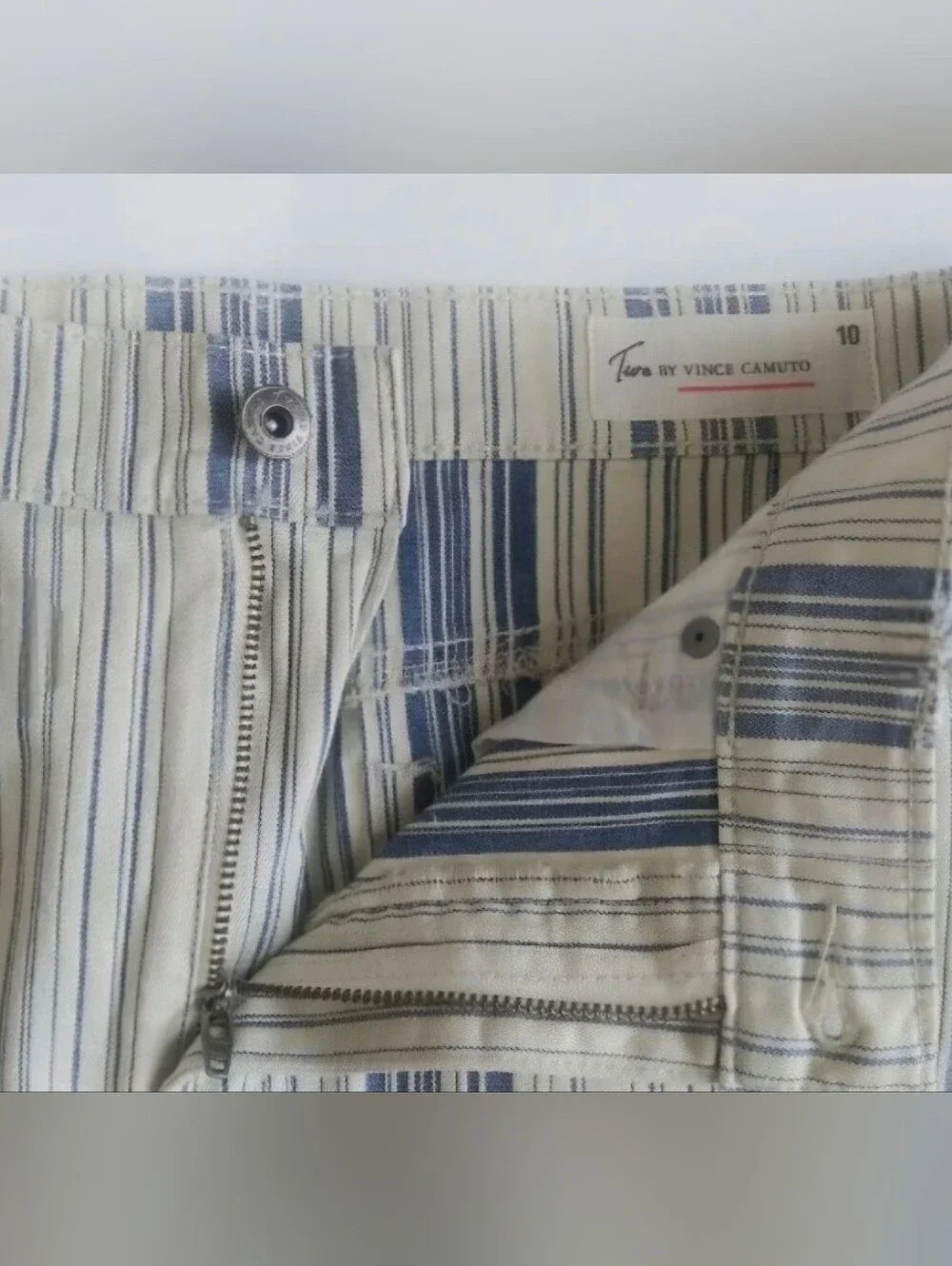 Two By Vince Camuto Cream and Blue Striped Mini Skirt SZ 10 - Picture 4 of 7